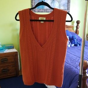 EUC womens sweater vest, size medium